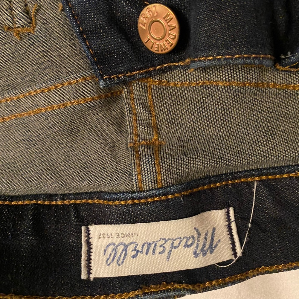 Madewell skinny crop size 28. Blue jean.